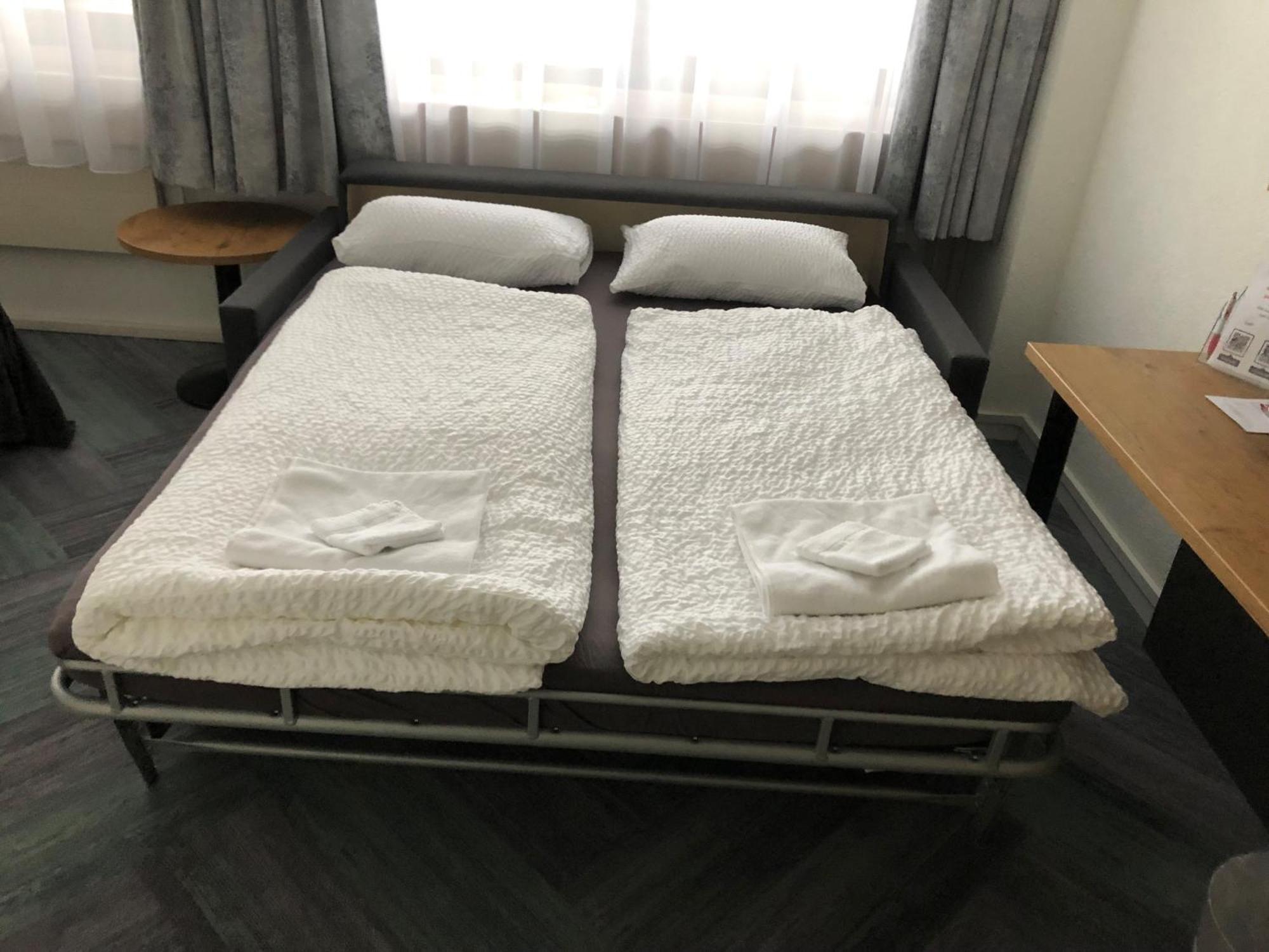 Budget Motel Self Check-In Daellikon Exterior photo
